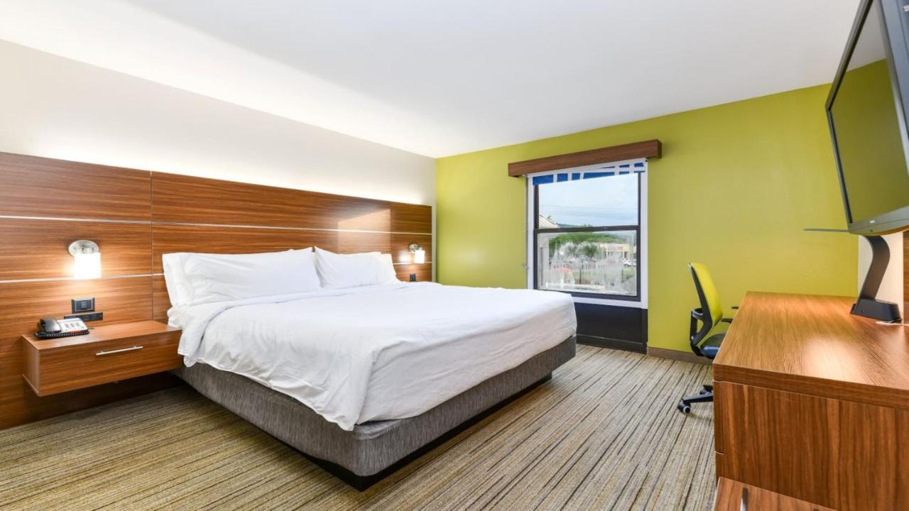 Holiday Inn Express Hotel & Suites Pigeon Forge By Ihg Exterior photo